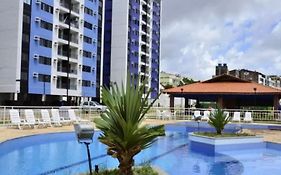 Apartamento no calhau próximo à praia